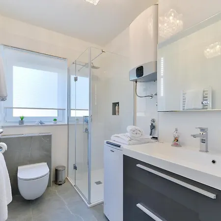 Pia Apartment *