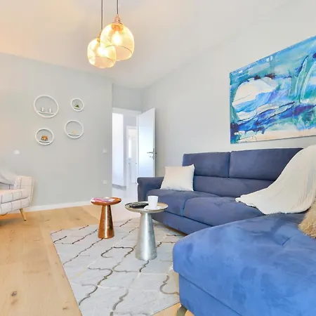 Apartment Pia *